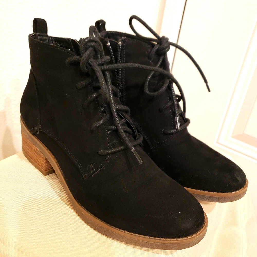 Style & Co | Rizio Lace-Up Ankle Booties 6M
